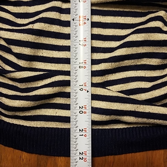 👸🧣👕 Vneck Striped Sweater - Picture 5 of 8